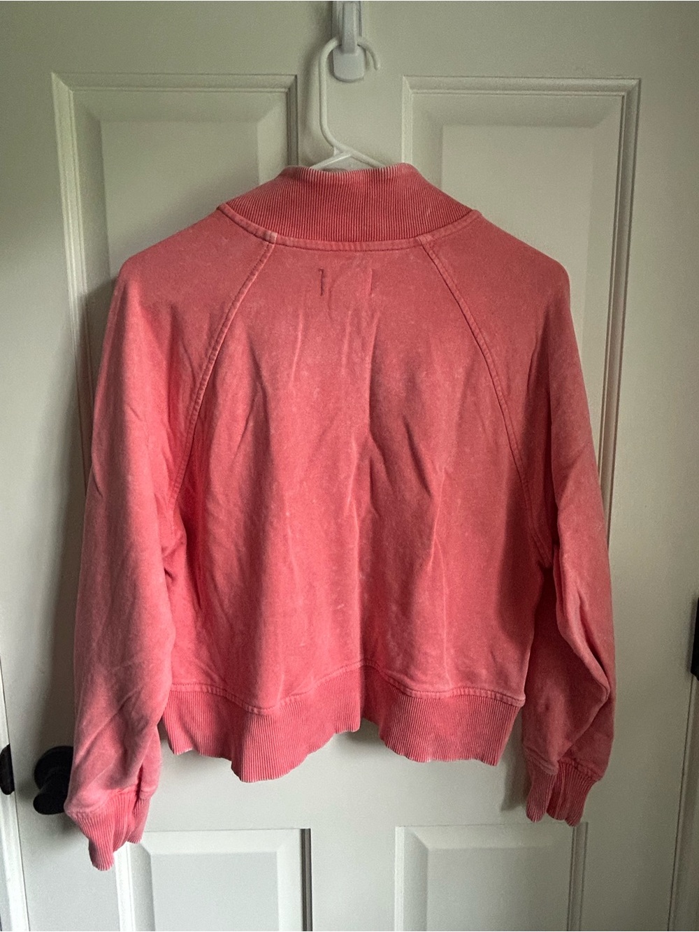 American Eagle Acid Washed Coral Sweatshirt - Picture 2 of 4
